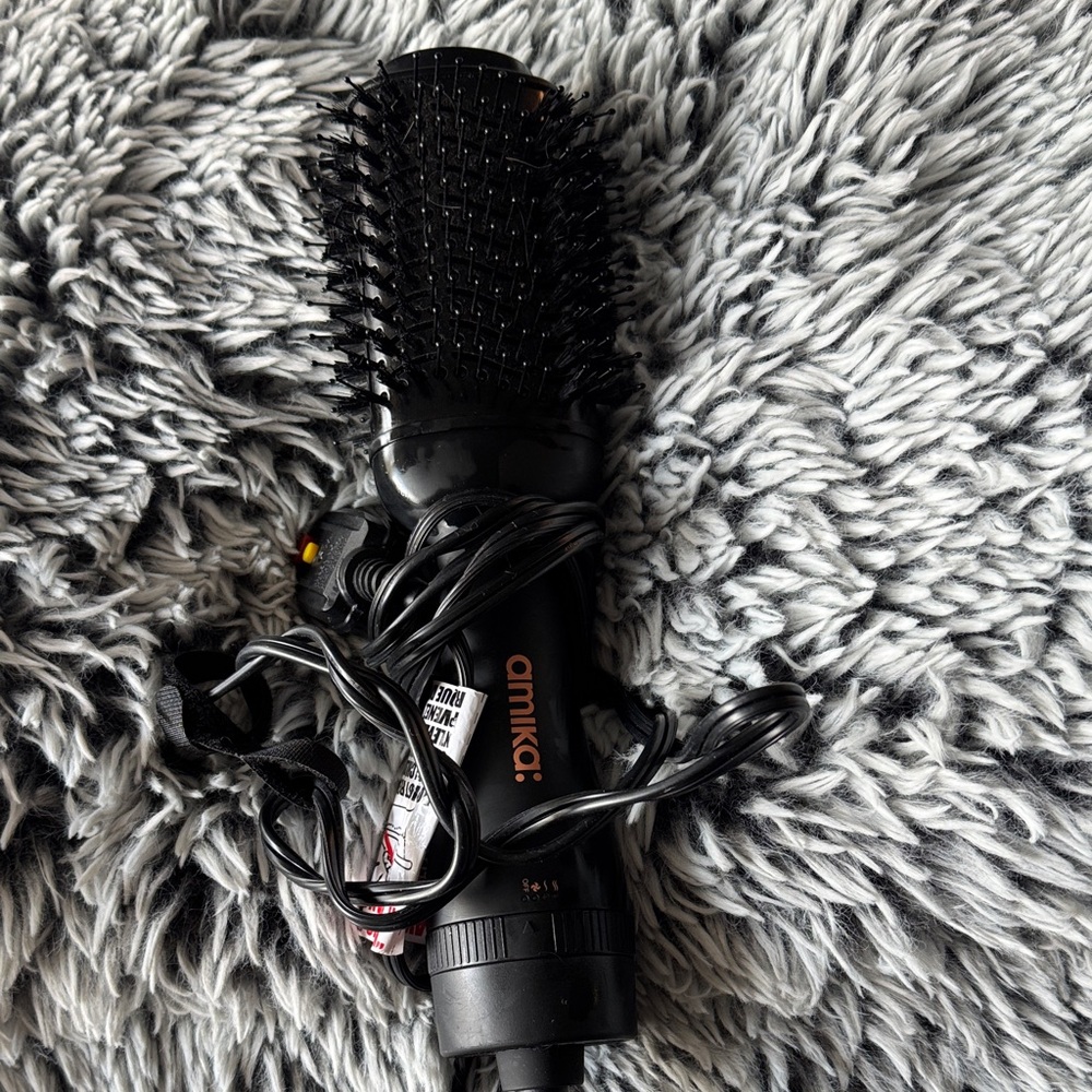Amika Black Hair Blow Dryer Styling Brush- Used